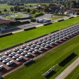 Nestlé a choisi l'hippodrome d'Avenches pour échanger sa flotte de voitures de fonction, désormais 100% électrique.